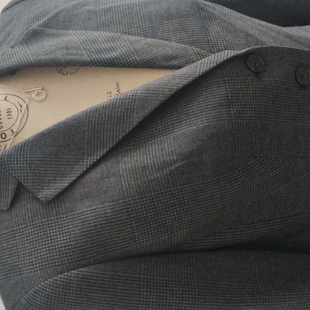 Jones New York Navy Multicolored Blazer (4) Like New, never worn - Picture 2 of 8